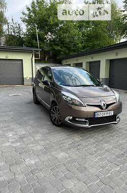 Renault Grand Scenic 2012