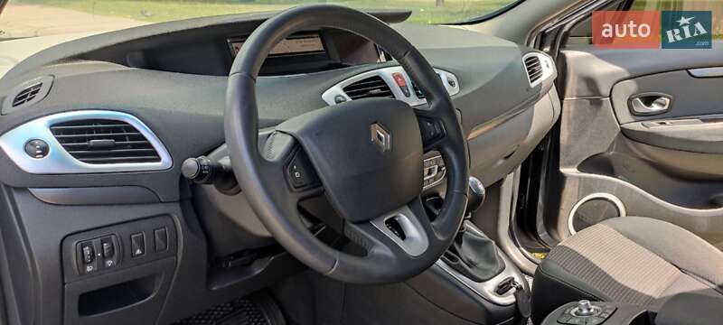Минивэн Renault Grand Scenic 2010 в Киеве