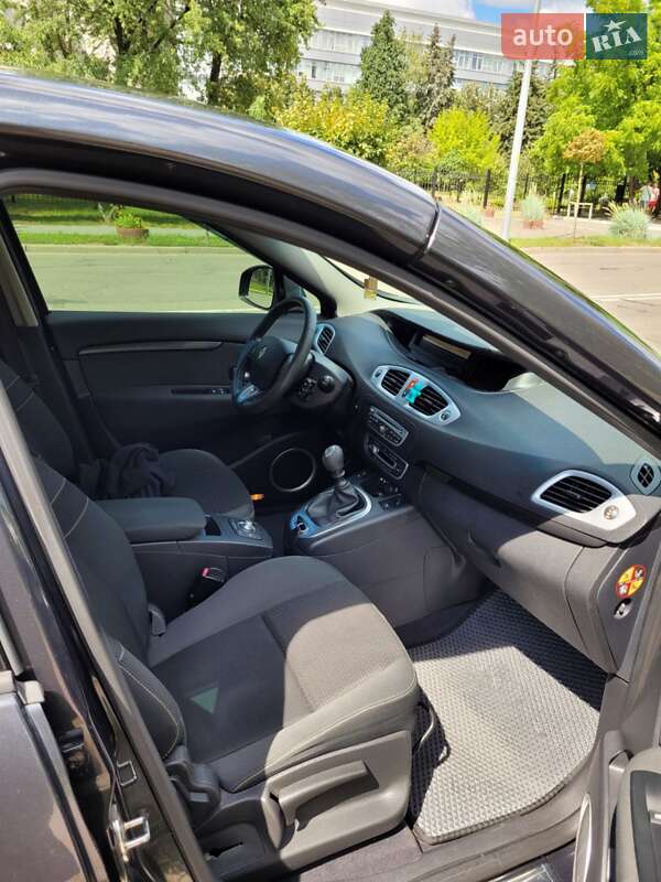 Минивэн Renault Grand Scenic 2010 в Киеве