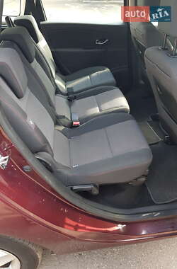 Минивэн Renault Grand Scenic 2013 в 