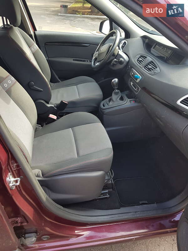 Мінівен Renault Grand Scenic 2013 в Кривому Розі фото 10 Мінівен Renault Grand Scenic 2013 в Кривому Розі
