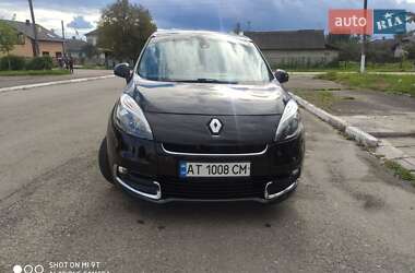 Минивэн Renault Grand Scenic 2012 в 
