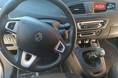 Минивэн Renault Grand Scenic 2012 в 