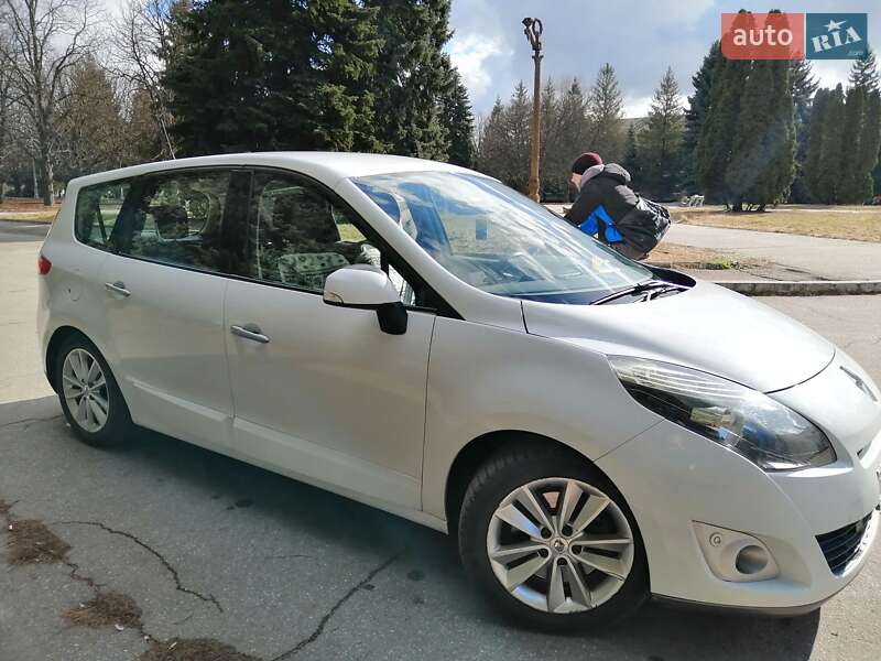 Минивэн Renault Grand Scenic 2009 в Желтых Водах