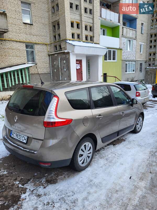 Минивэн Renault Grand Scenic 2012 в Нововолынске