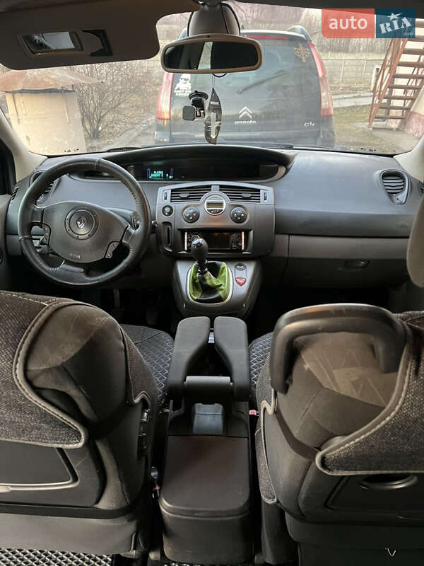 Минивэн Renault Grand Scenic 2004 в Новомосковске