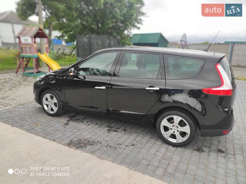 Мінівен Renault Grand Scenic 2011 в Чернівцях