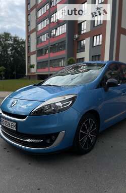 Минивэн Renault Grand Scenic 2012 в 