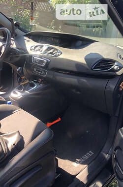 Мінівен Renault Grand Scenic 2012 в 