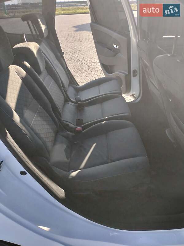 Минивэн Renault Grand Scenic 2010 в Полтаве фото 4 Минивэн Renault Grand Scenic 2010 в Полтаве