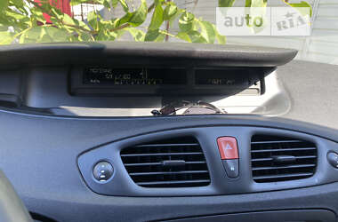 Минивэн Renault Grand Scenic 2009 в Кицмани