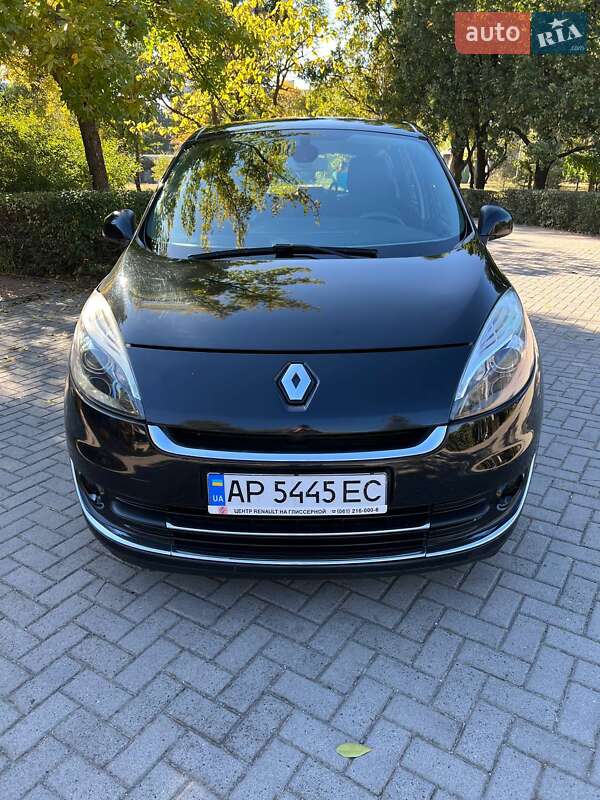 Минивэн Renault Grand Scenic 2012 в Новониколаевке