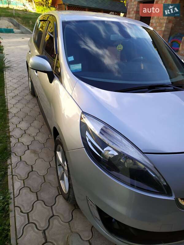 Мінівен Renault Grand Scenic 2012 в Кіцмані