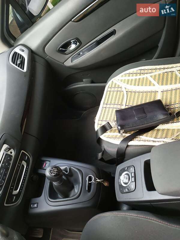 Мінівен Renault Grand Scenic 2012 в Кіцмані