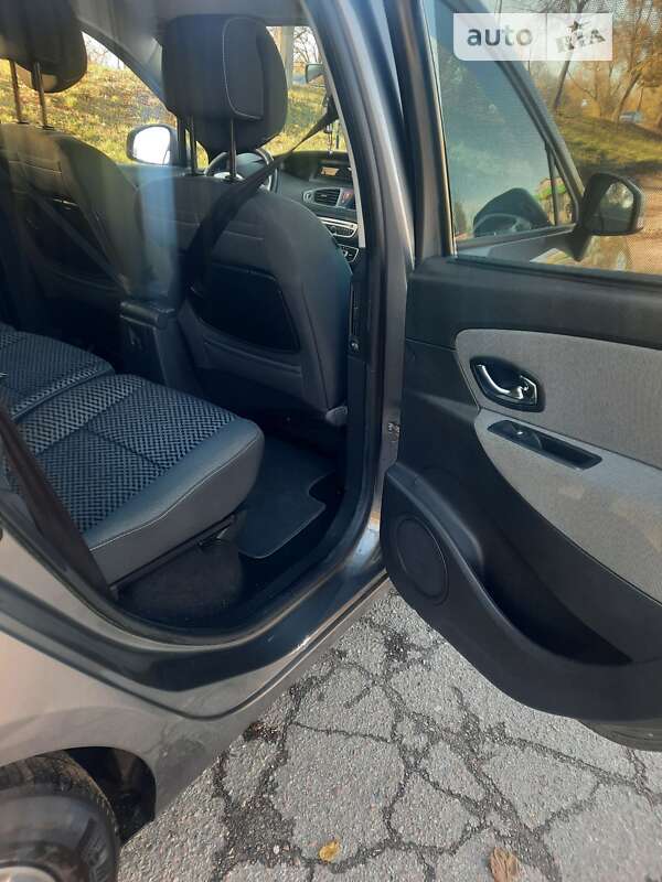 Минивэн Renault Grand Scenic 2011 в Чернигове