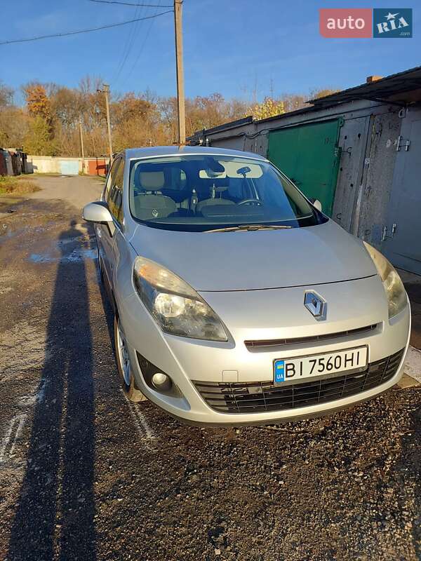 Минивэн Renault Grand Scenic 2009 в Кременчуге