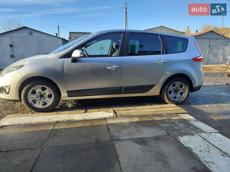 Минивэн Renault Grand Scenic 2009 в Кременчуге