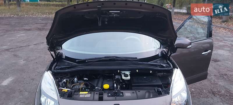 Мінівен Renault Grand Scenic 2009 в Тернополі фото 39 Мінівен Renault Grand Scenic 2009 в Тернополі