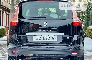 Минивэн Renault Grand Scenic 2011 в 