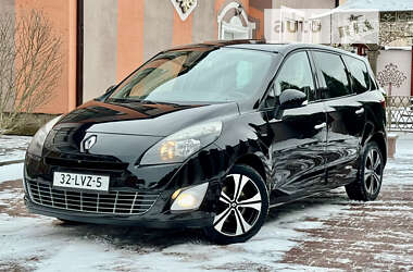Минивэн Renault Grand Scenic 2011 в 