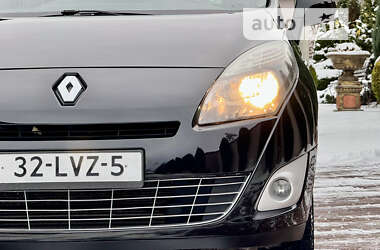 Минивэн Renault Grand Scenic 2011 в 