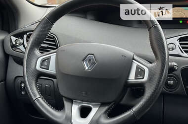Минивэн Renault Grand Scenic 2011 в 