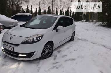 Renault Grand Scenic 2012