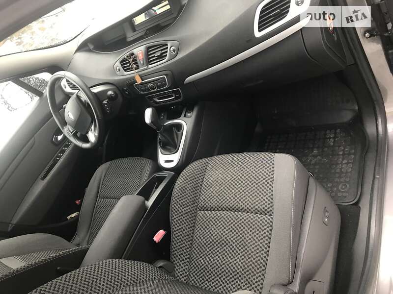Мінівен Renault Grand Scenic 2011 в Івано-Франківську