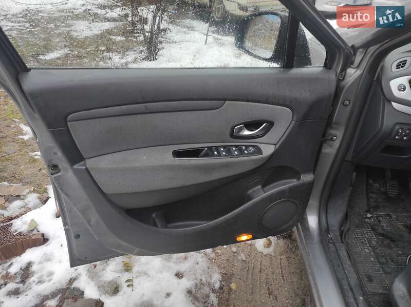 Мінівен Renault Grand Scenic 2011 в Києві