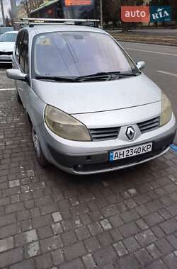 Минивэн Renault Grand Scenic 2004 в 