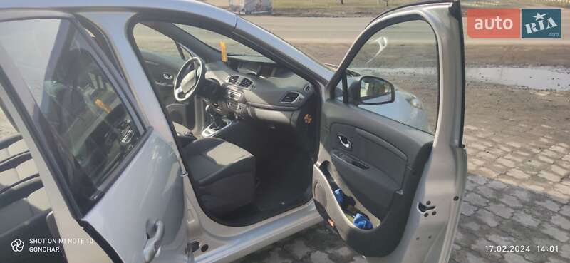 Мінівен Renault Grand Scenic 2011 в Тростянці