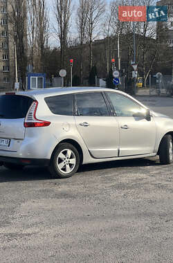 Мінівен Renault Grand Scenic 2010 в 