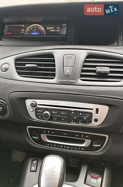 Renault Grand Scenic 2012