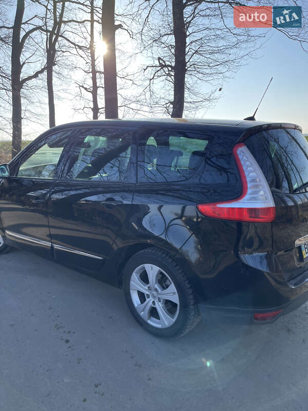 Минивэн Renault Grand Scenic 2013 в Здолбунове
