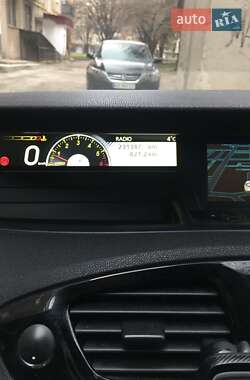 Минивэн Renault Grand Scenic 2011 в 