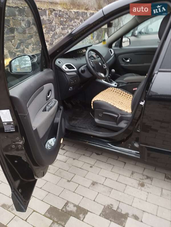 Минивэн Renault Grand Scenic 2011 в Ровно