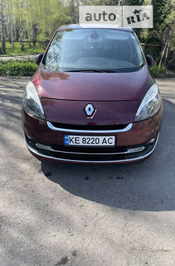 Renault Grand Scenic 2012