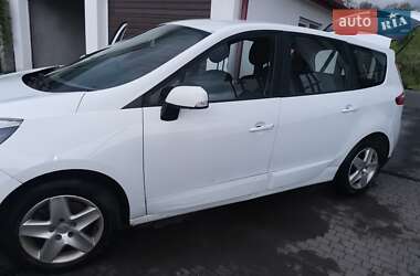 Минивэн Renault Grand Scenic 2014 в 