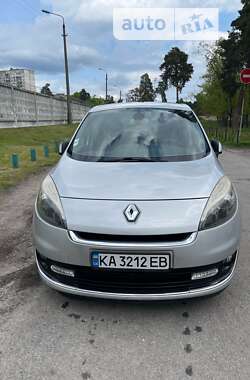 Renault Grand Scenic 2012