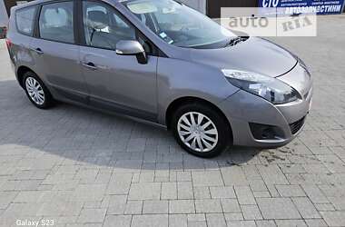 Renault Grand Scenic 2011