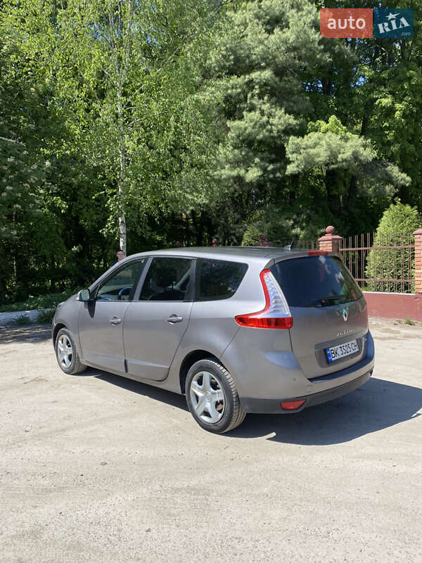 Минивэн Renault Grand Scenic 2014 в Рокитном