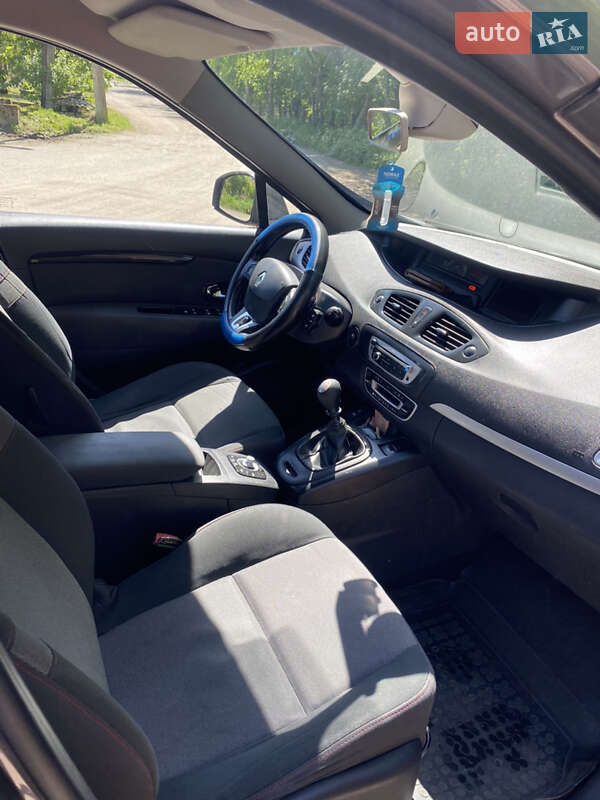 Минивэн Renault Grand Scenic 2014 в Рокитном