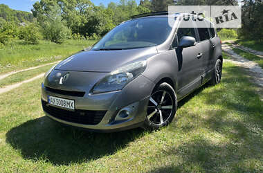 Renault Grand Scenic 2011