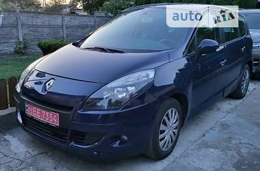 Renault Grand Scenic 2011