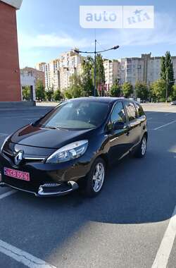 Renault Grand Scenic 2012