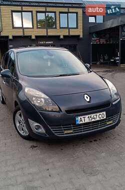 Минивэн Renault Grand Scenic 2009 в 