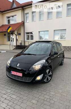 Renault Grand Scenic 2011