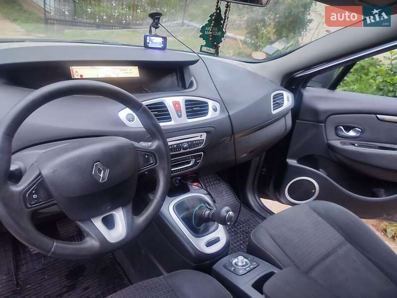 Минивэн Renault Grand Scenic 2010 в Снятине