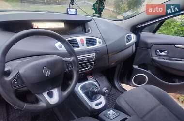 Минивэн Renault Grand Scenic 2010 в 