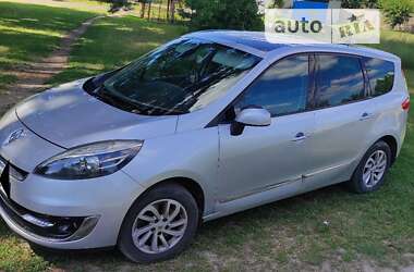 Renault Grand Scenic 2012